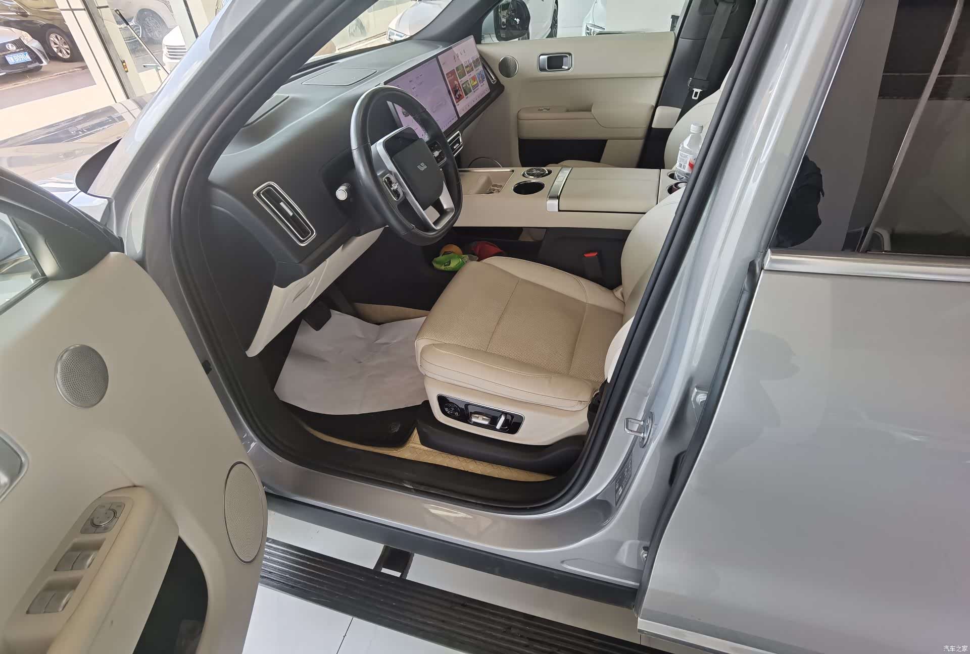 Li Auto L8, 2023 все фото