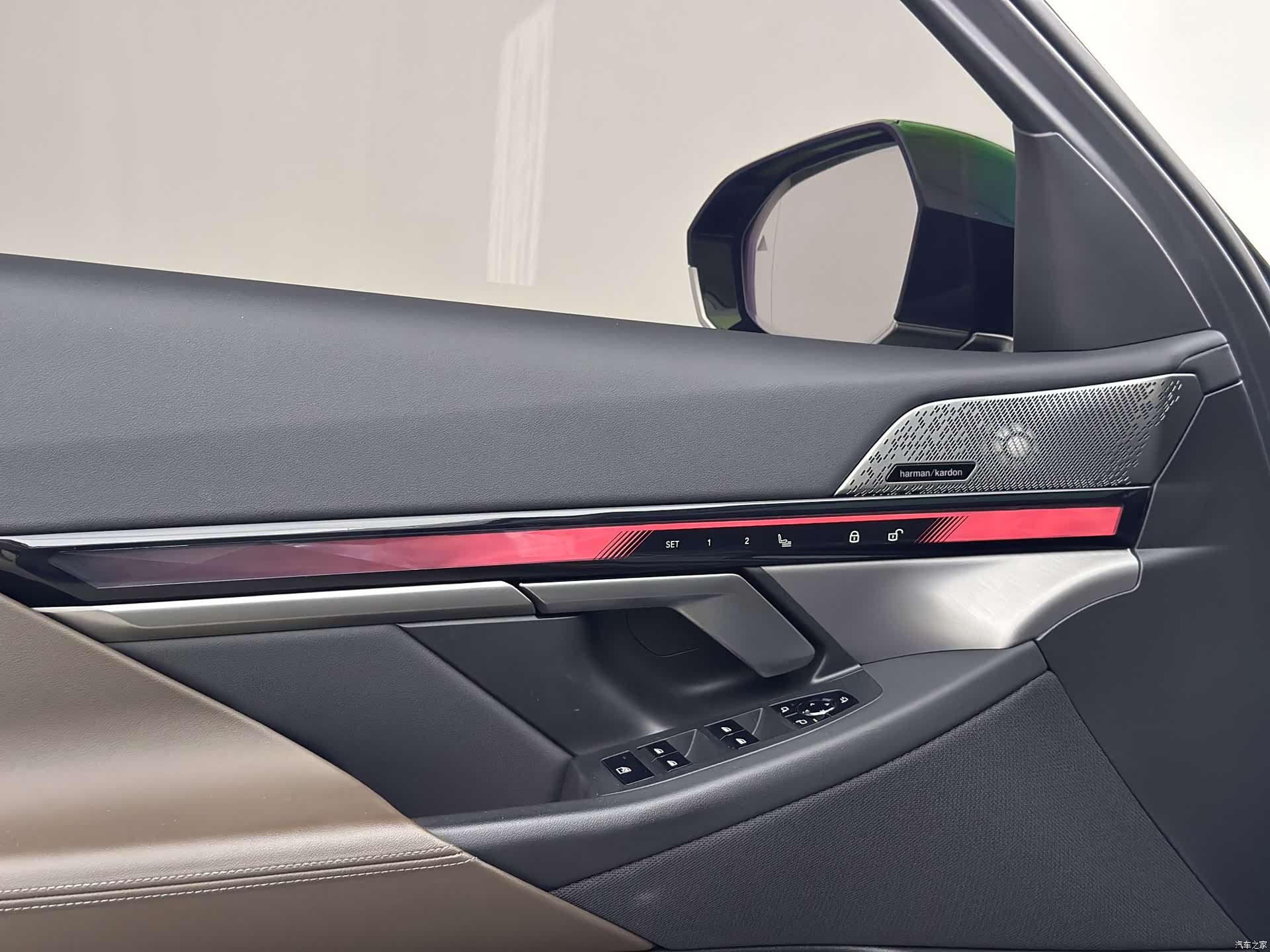 BMW 5 Series, 2024 14