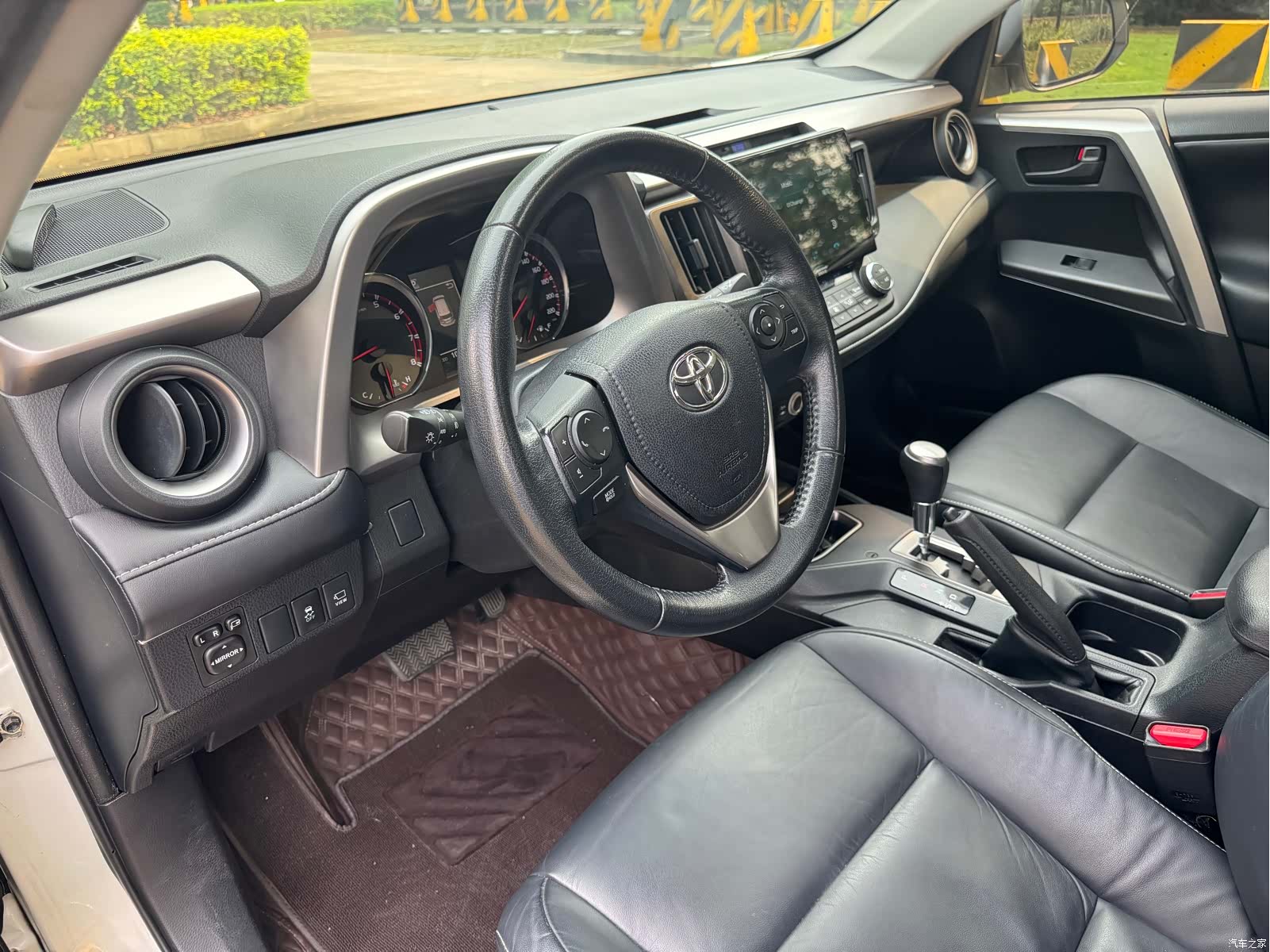 Toyota RAV4, 2017 9