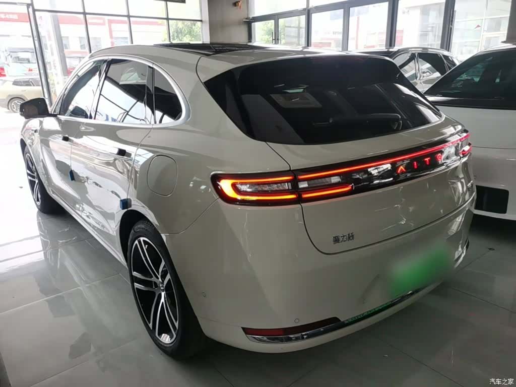 AITO M5, 2025 все фото