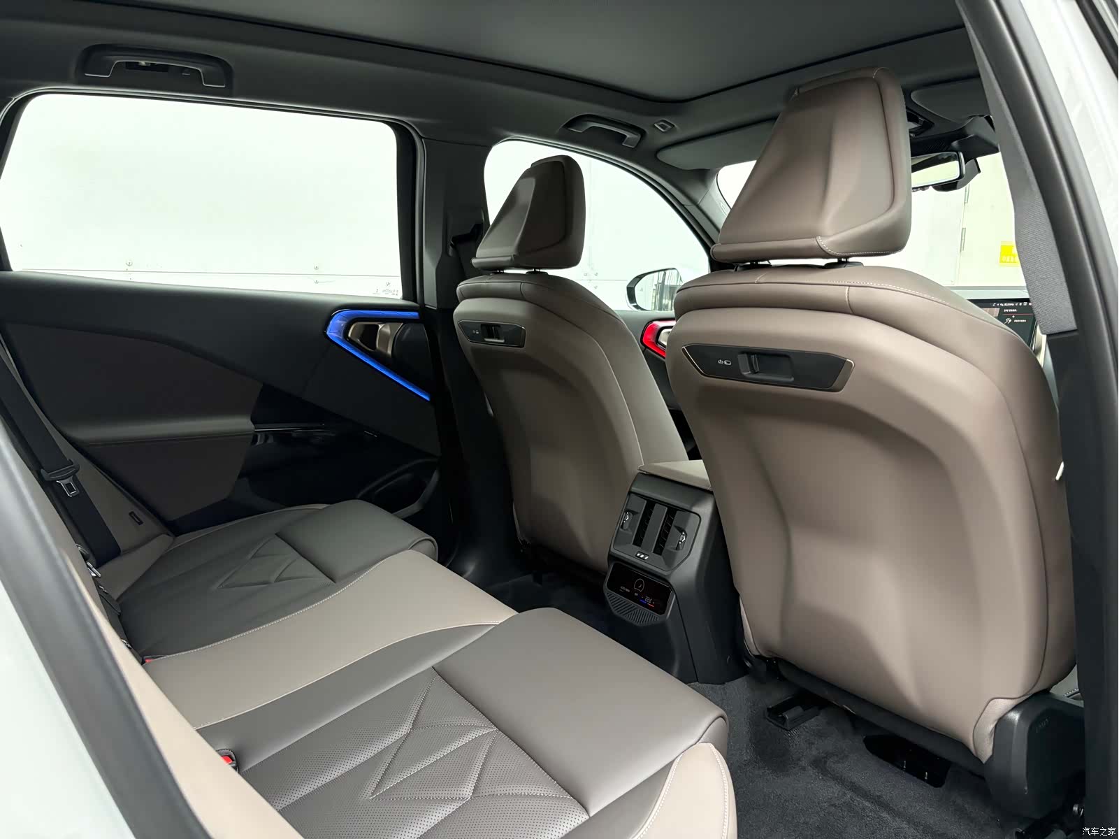 BMW X3, 2025 14
