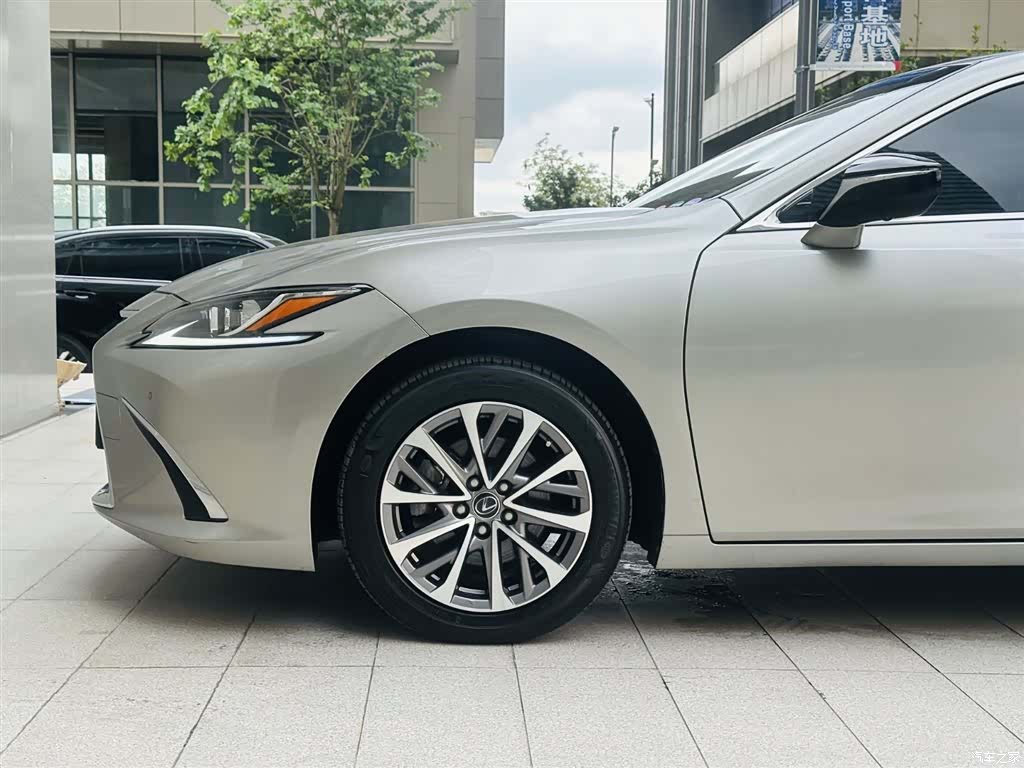 Lexus ES, 2024 18