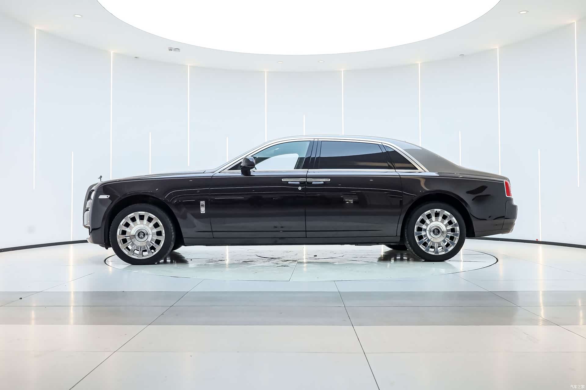 Rolls-Royce Ghost, 2016 все фото