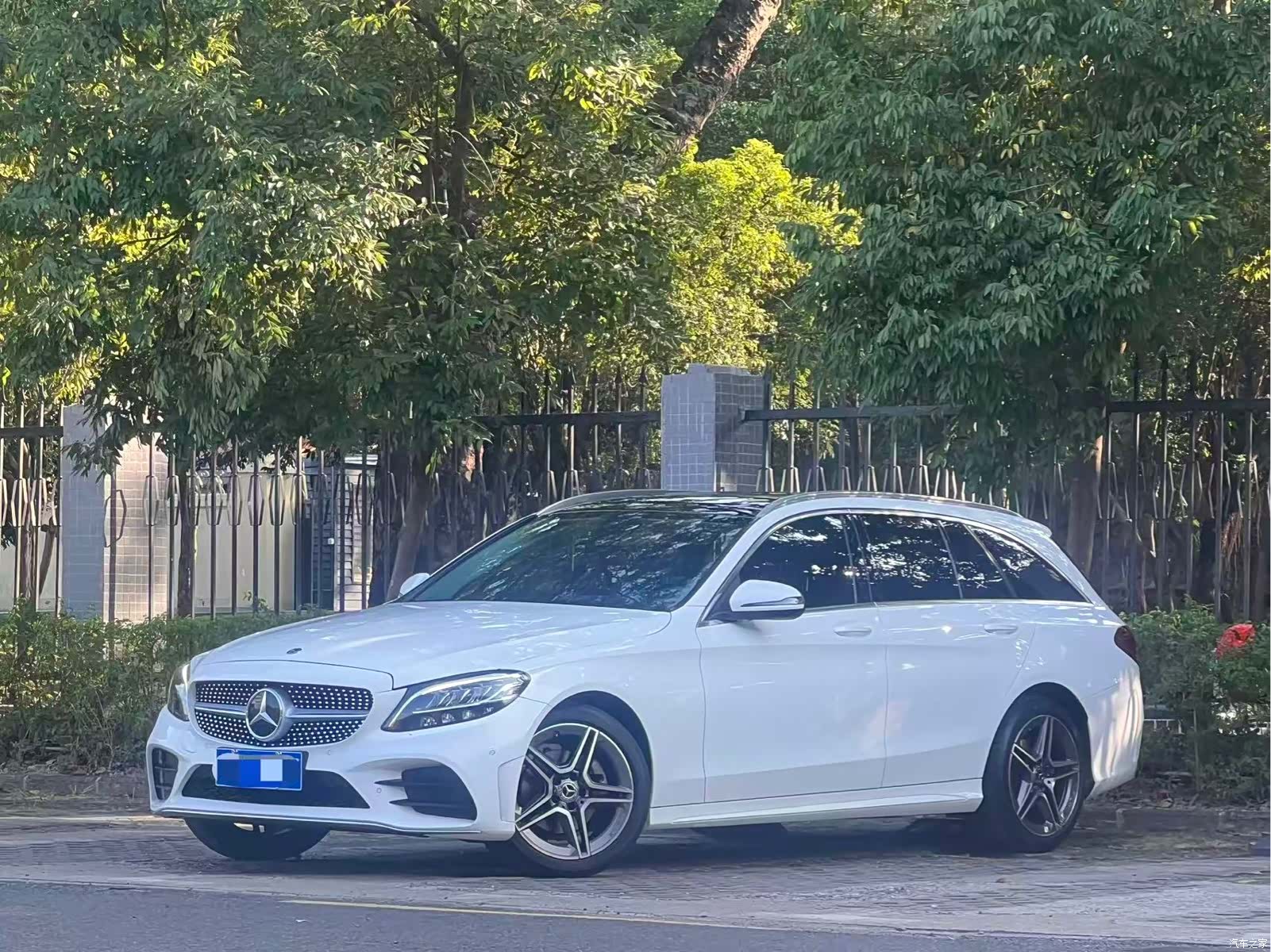 Mercedes-Benz C-Class, 2021 1