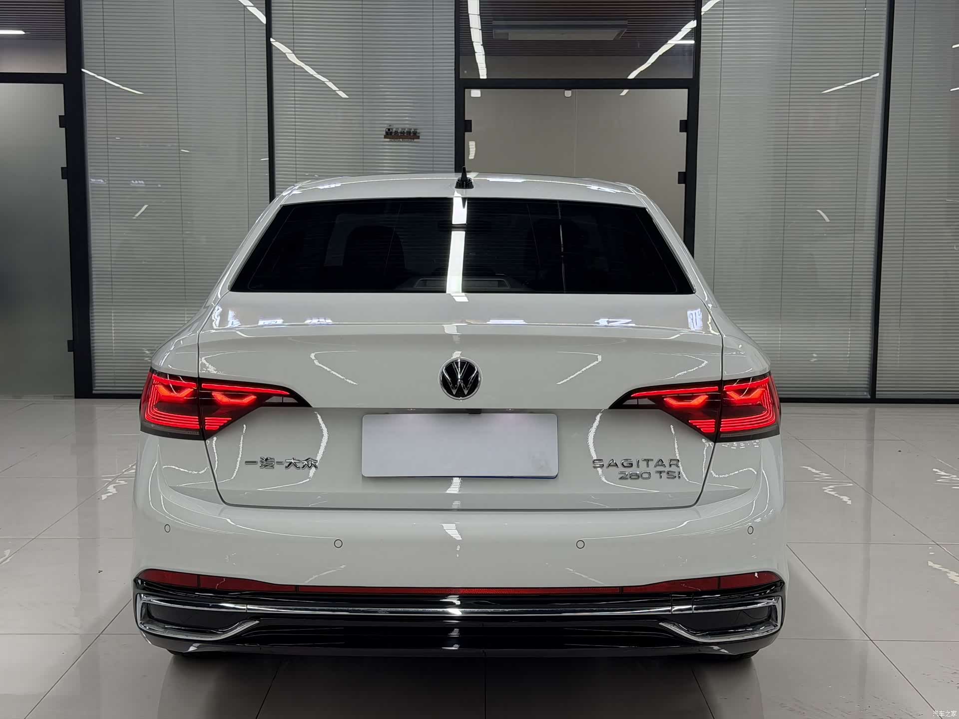 Volkswagen Sagitar, 2022 20