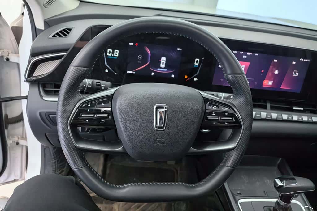 Bestune T55, 2022 15
