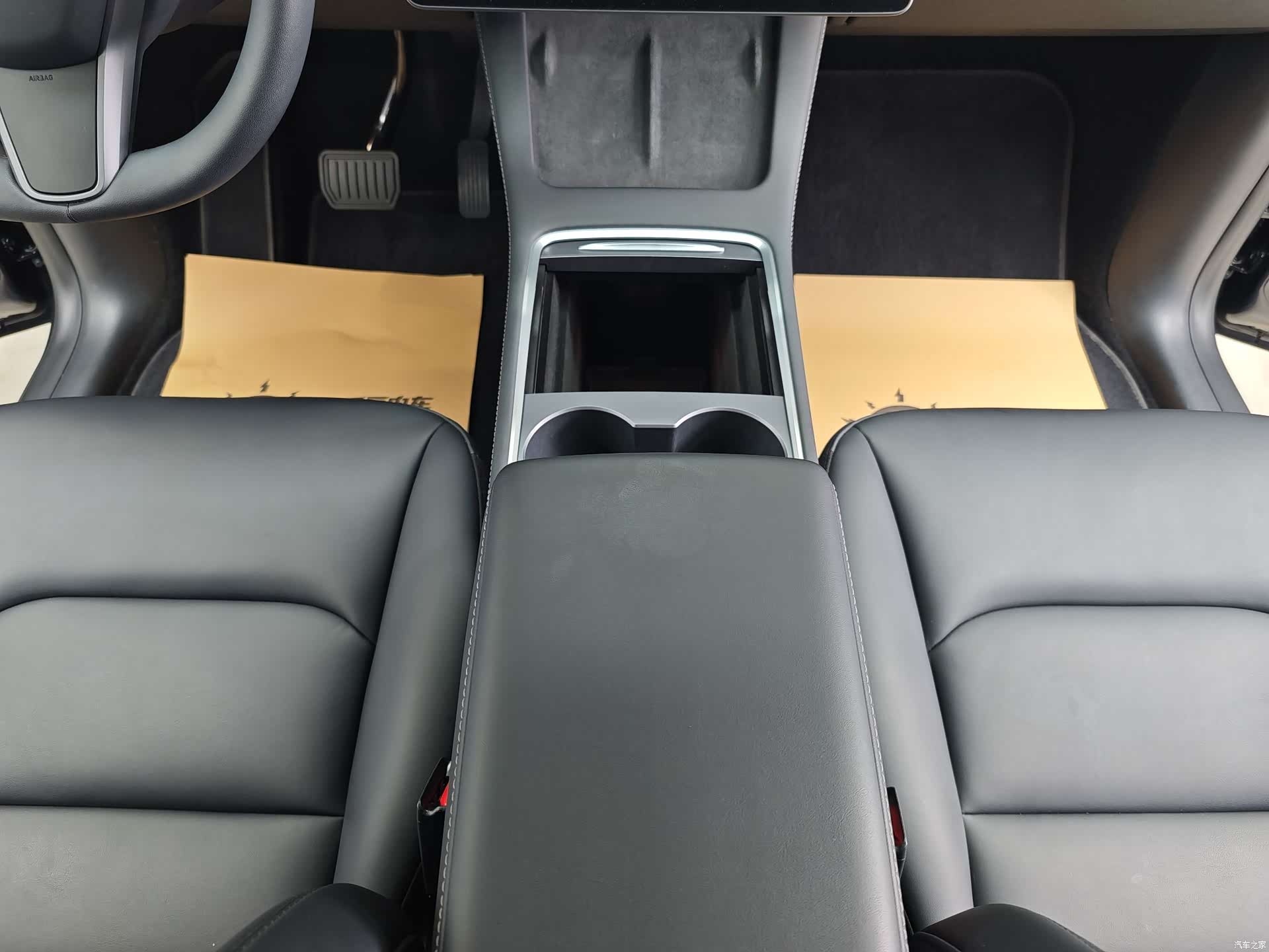 Tesla Model Y, 2024 12