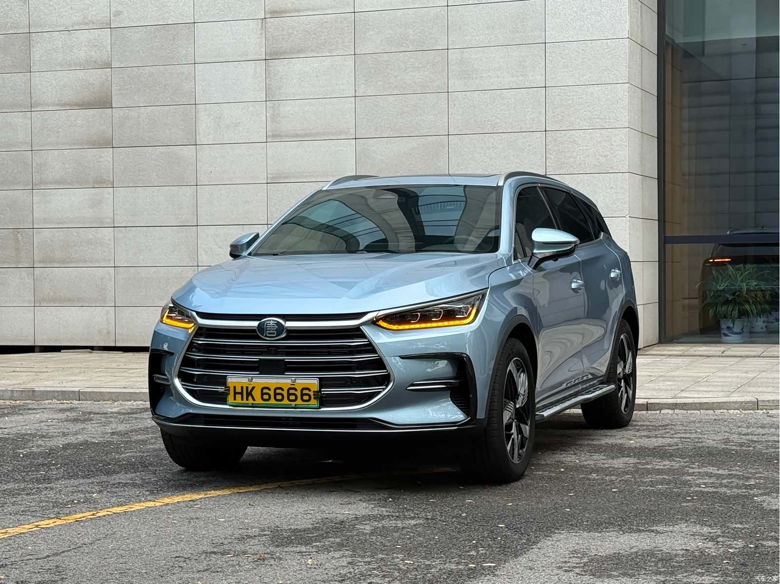 BYD Tang, 2023 1