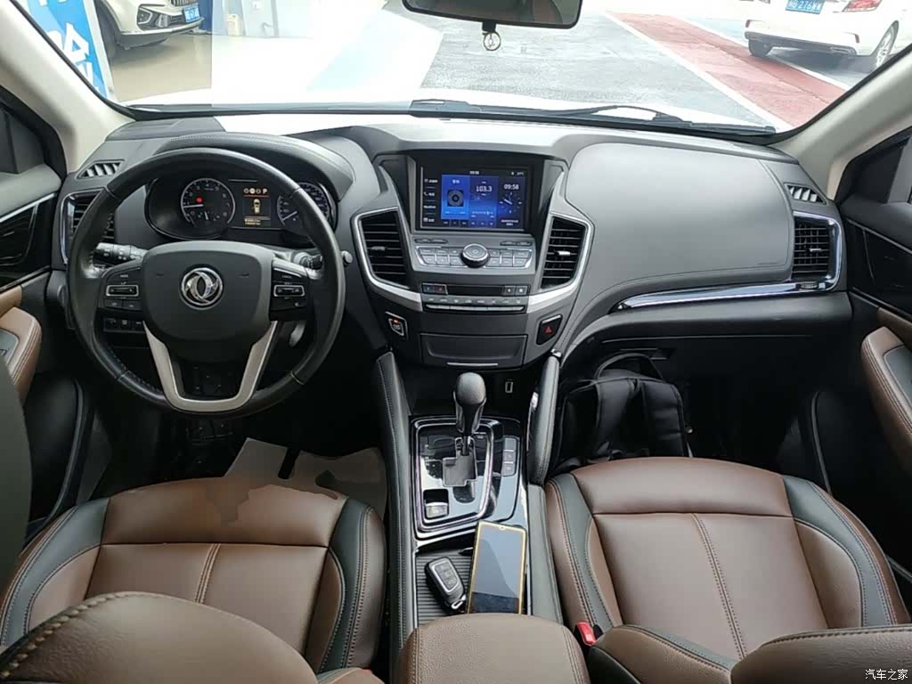 DongFeng AX7, 2018 10