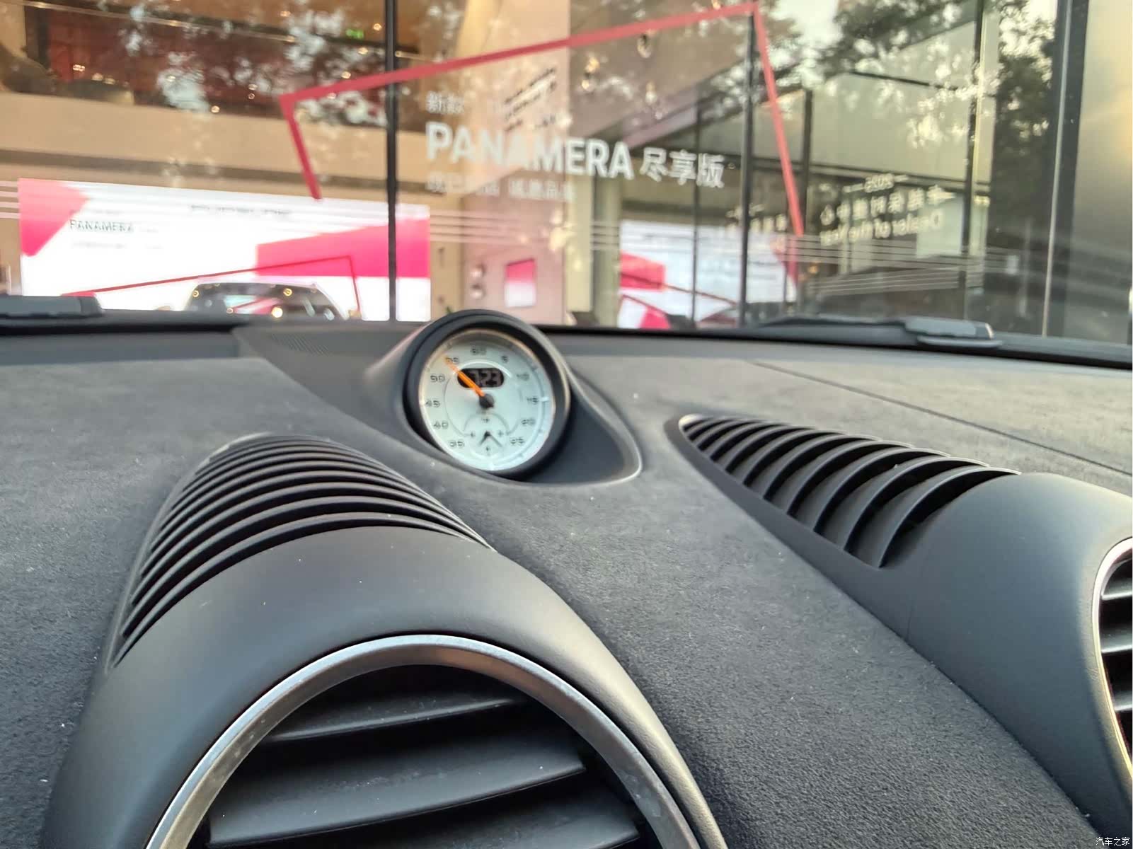 Porsche Cayman, 2024 14