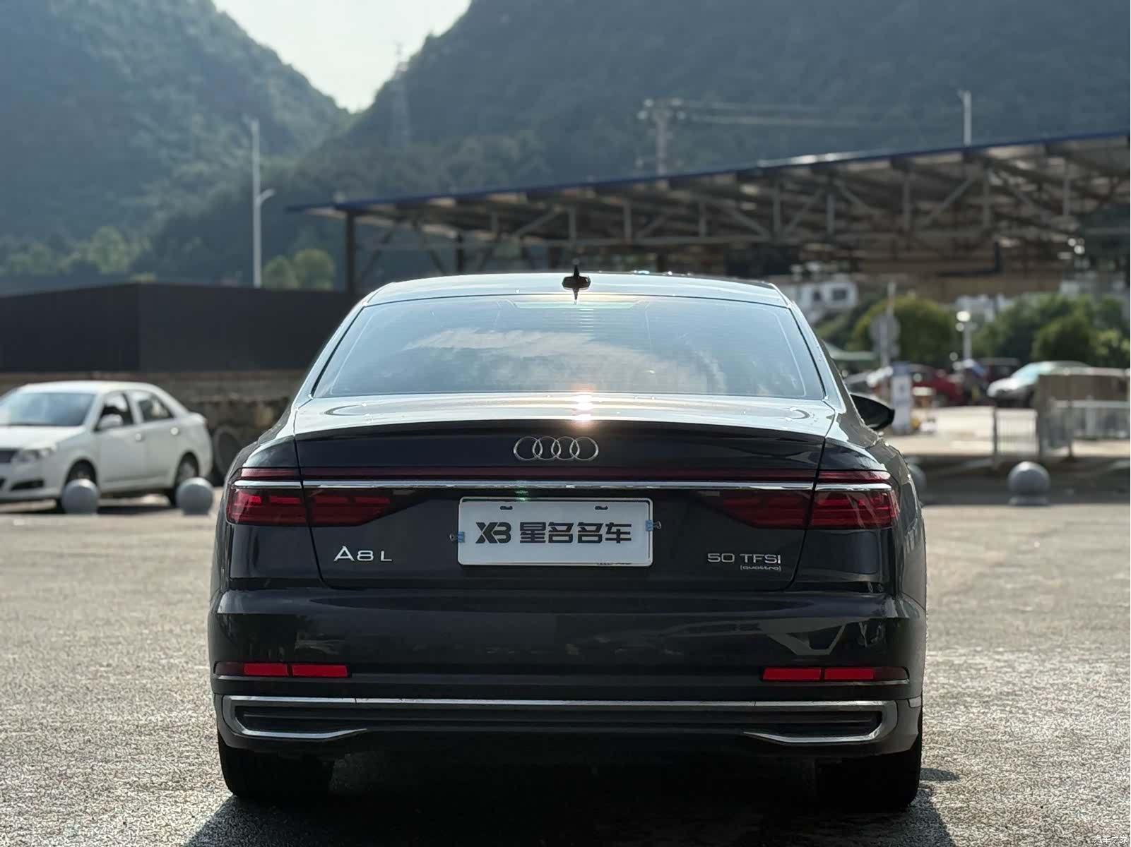 Audi A8L, 2022 8