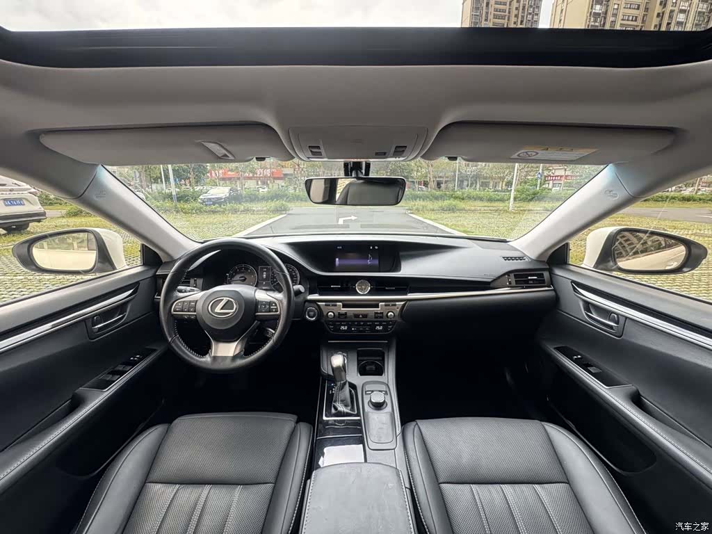 Lexus ES, 2017 все фото