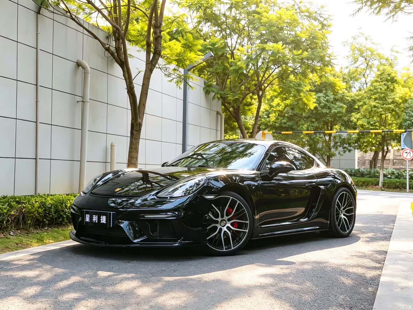 Porsche Cayman