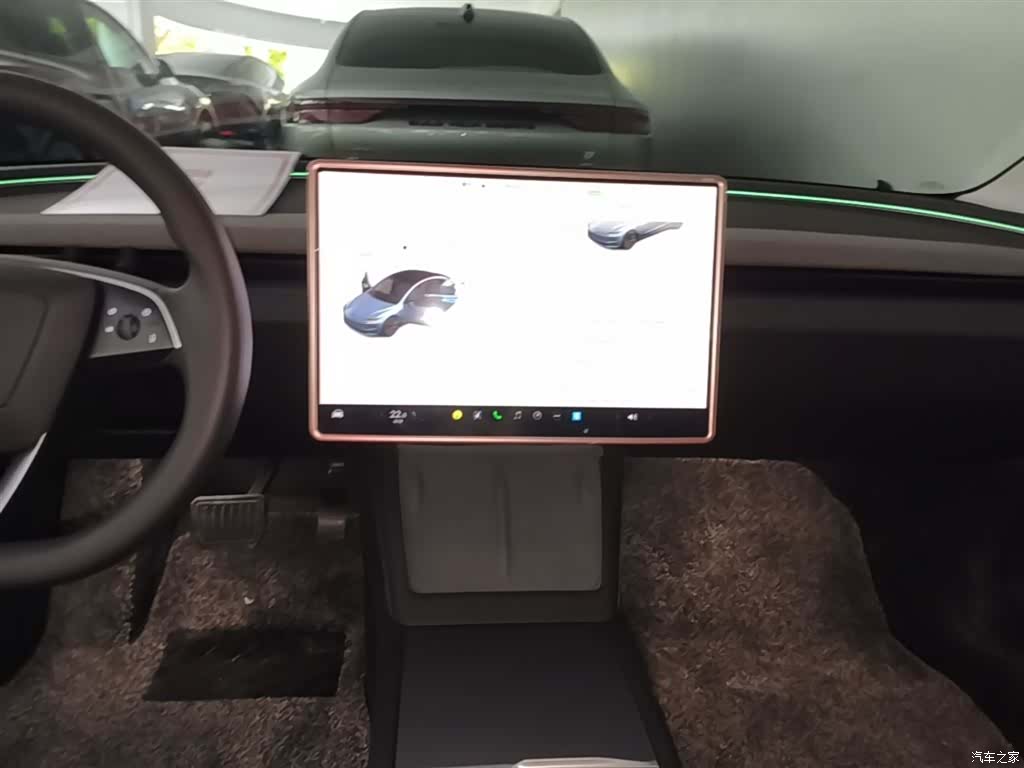 Tesla Model 3, 2025 13