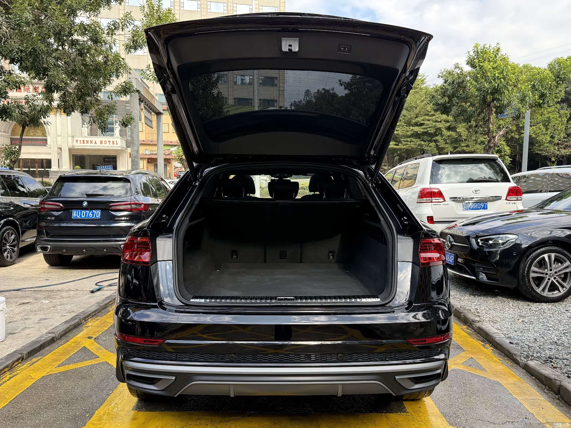 Audi Q8, 2021 18