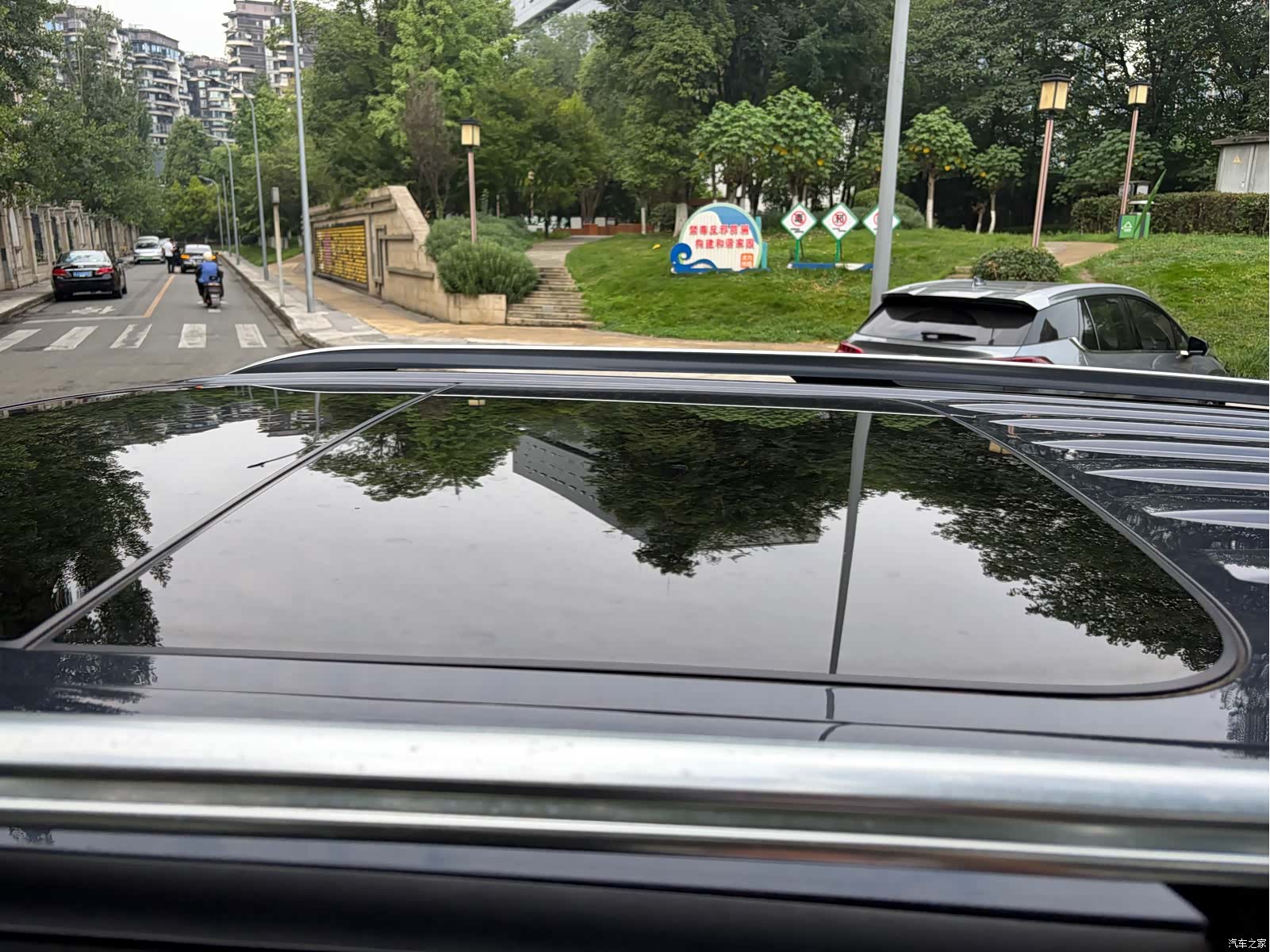 Ford Explorer, 2022 12