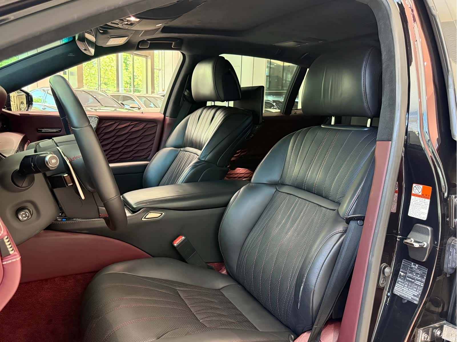 Lexus LS, 2019 7