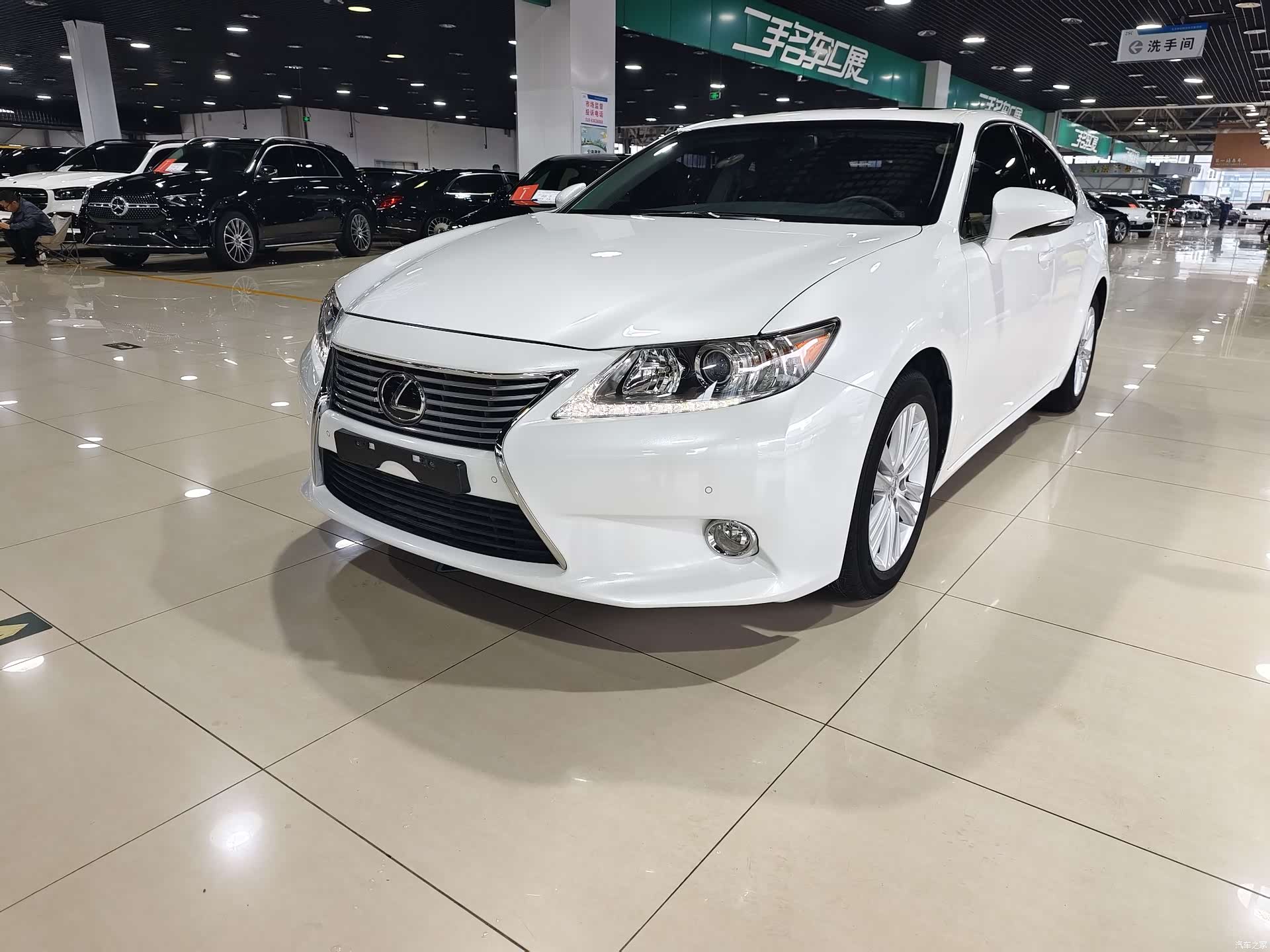 Lexus ES, 2014 3