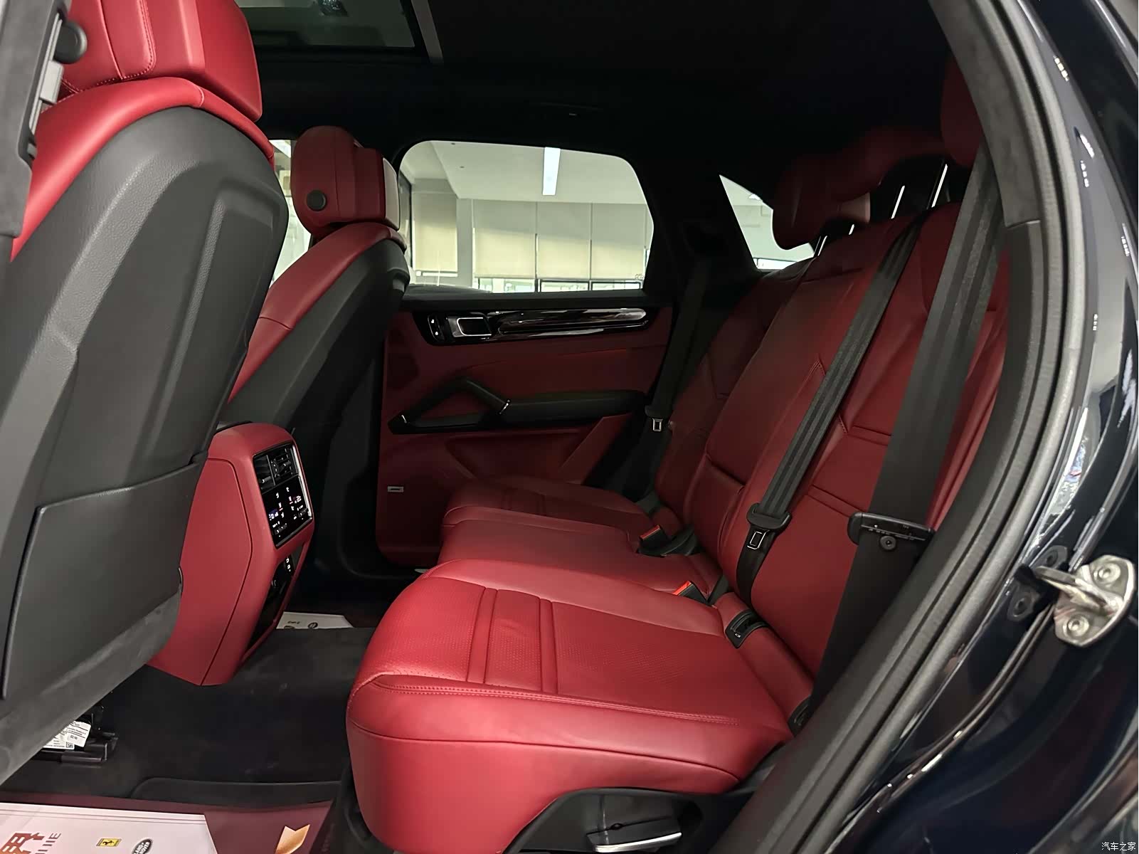 Porsche Cayenne, 2020 все фото