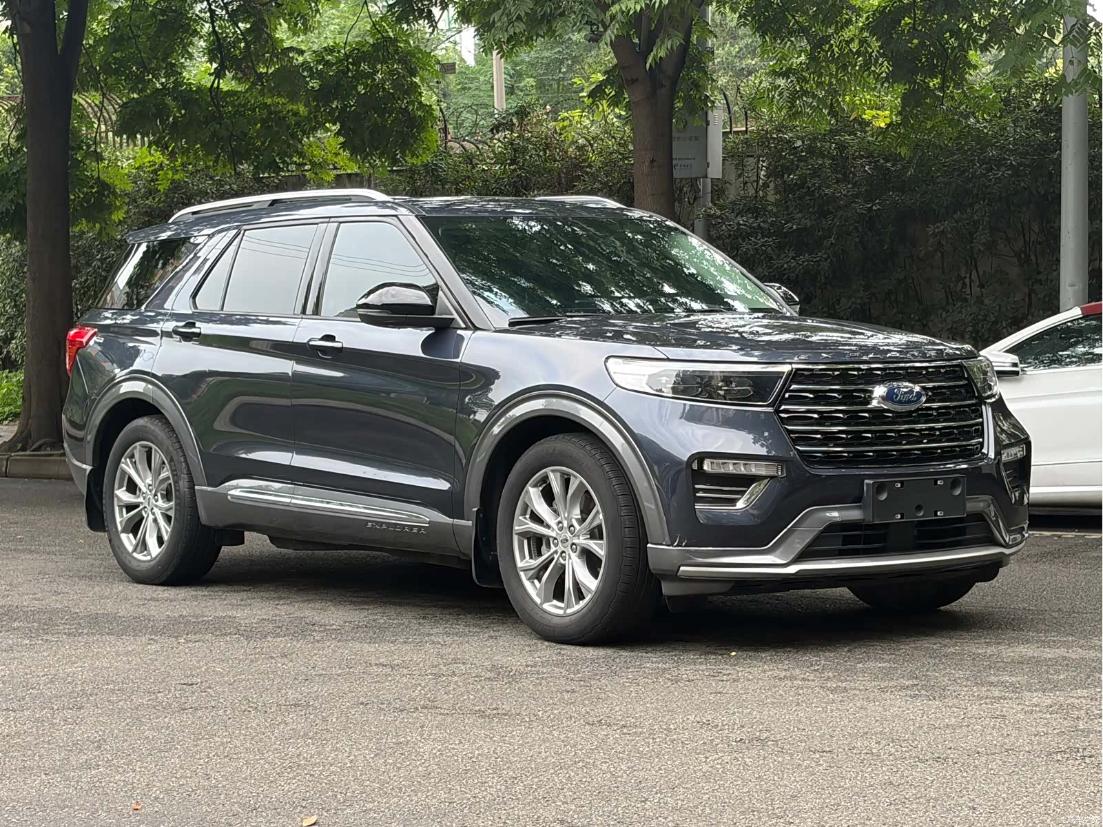 Ford Explorer, 2022 4