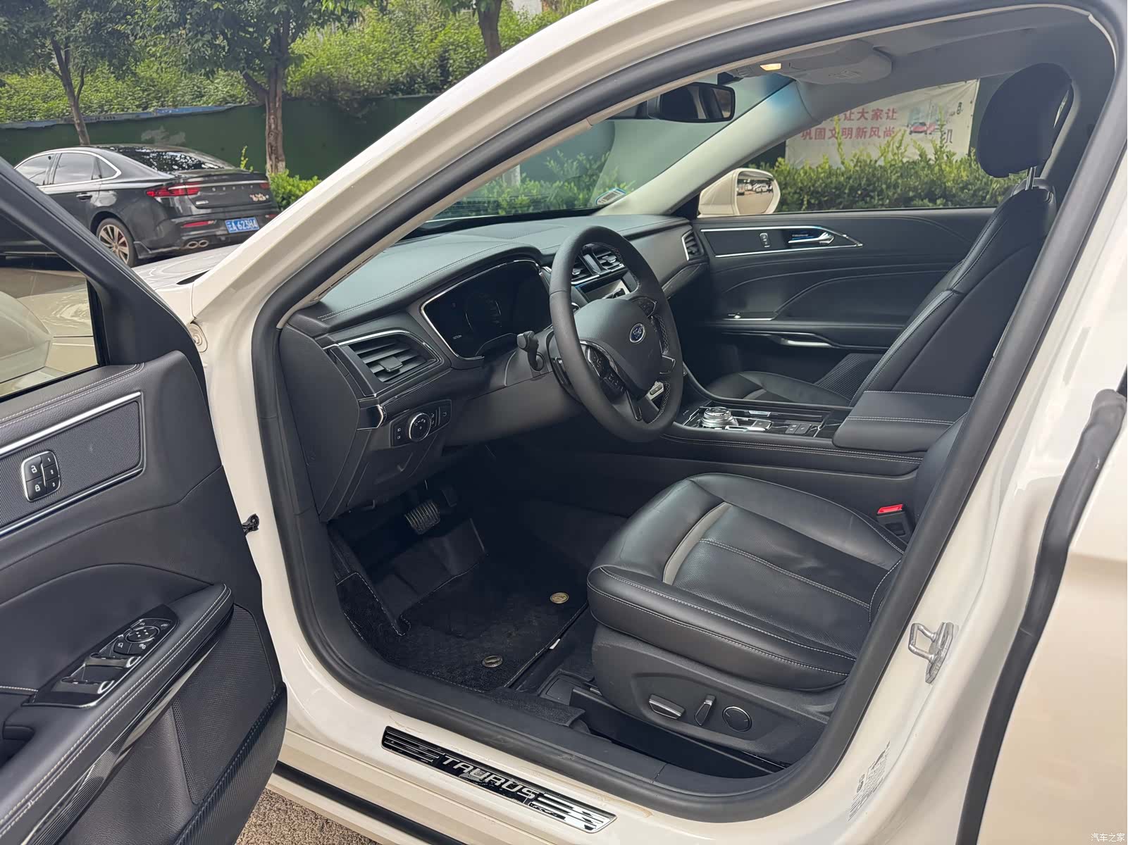 Ford Taurus, 2019 все фото