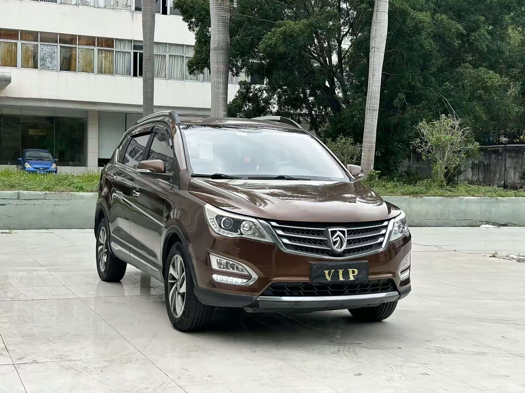 Wuling 560, 2016 3