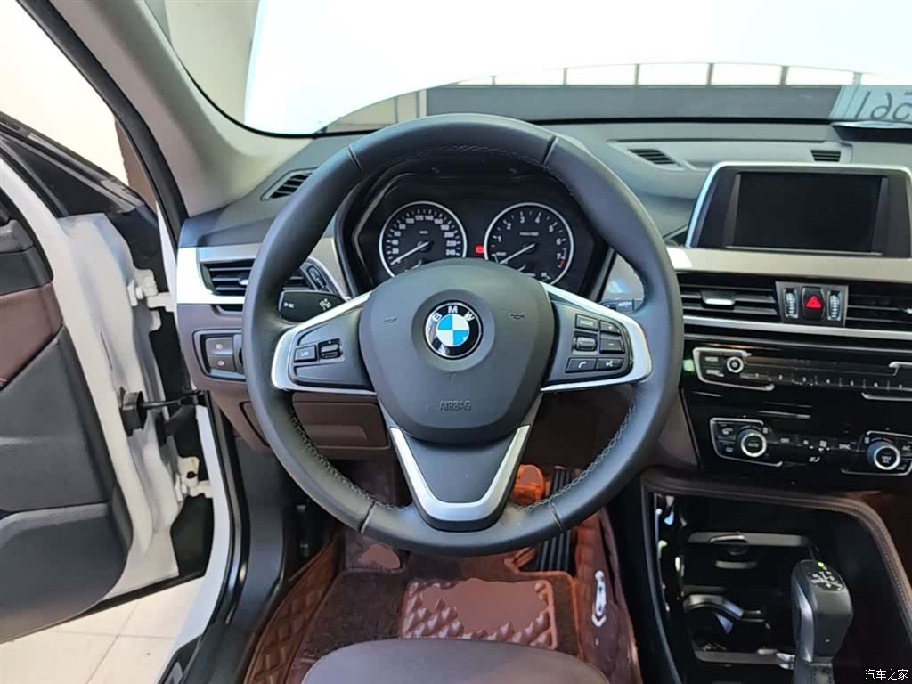 BMW X1, 2018 11