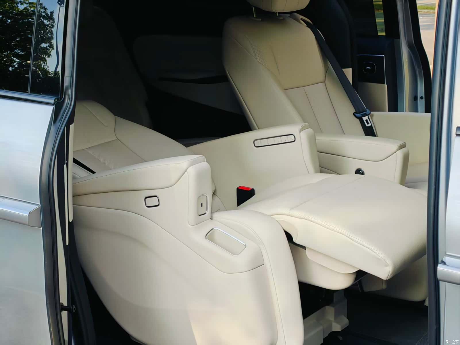 BAIC V9, 2026 17