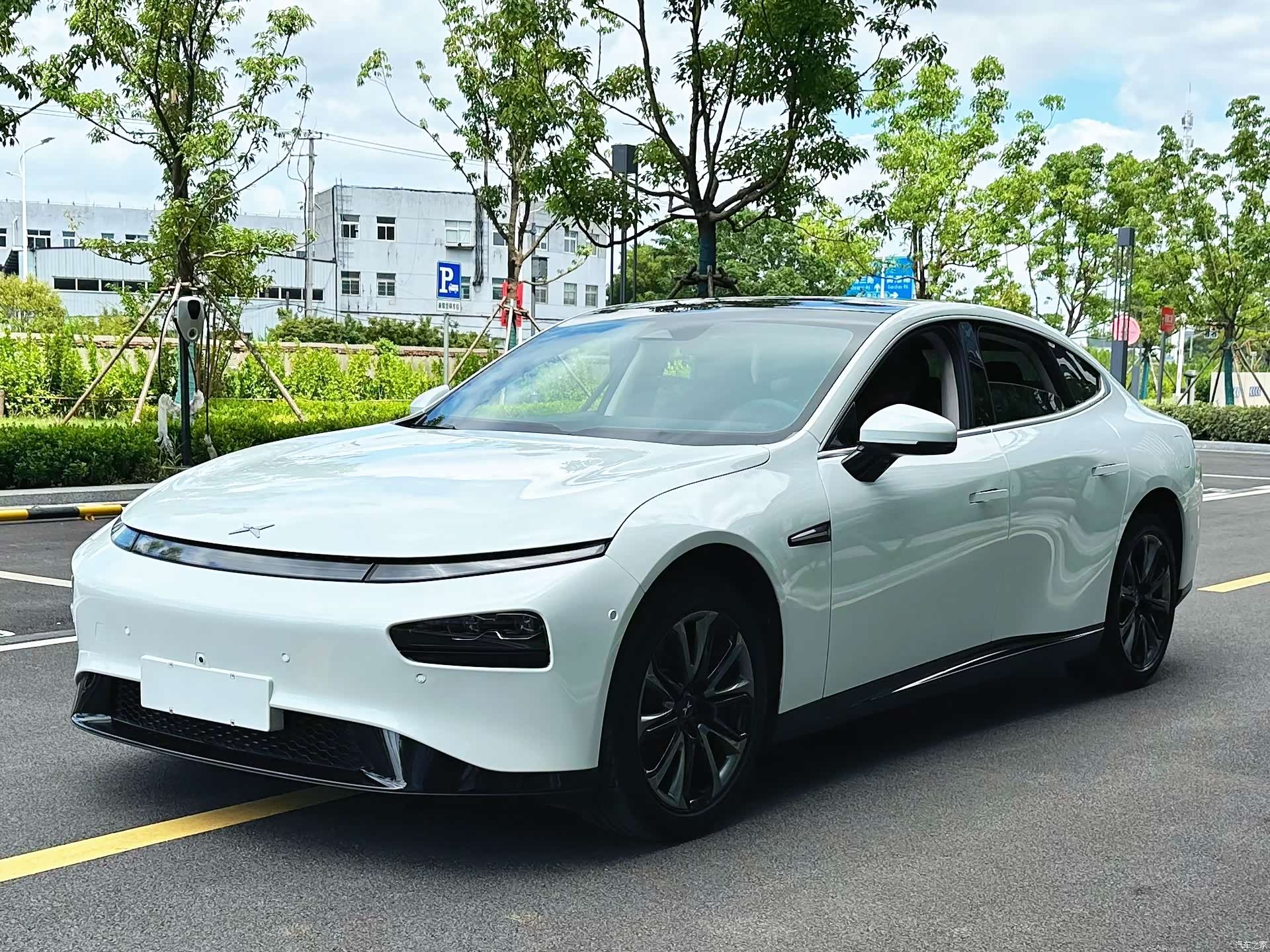 Xpeng P7