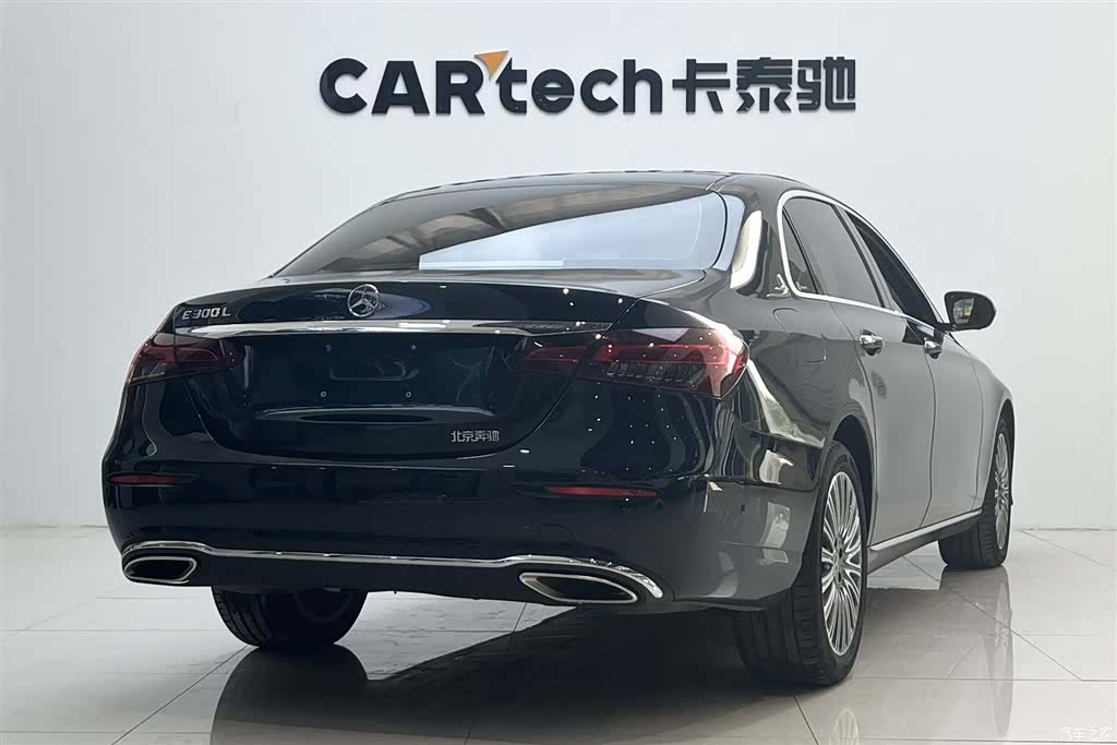 Mercedes-Benz E-Class, 2024 3