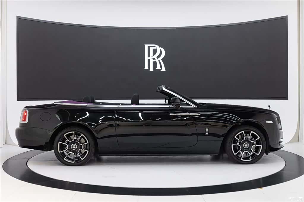 Rolls-Royce Black, 2019 7