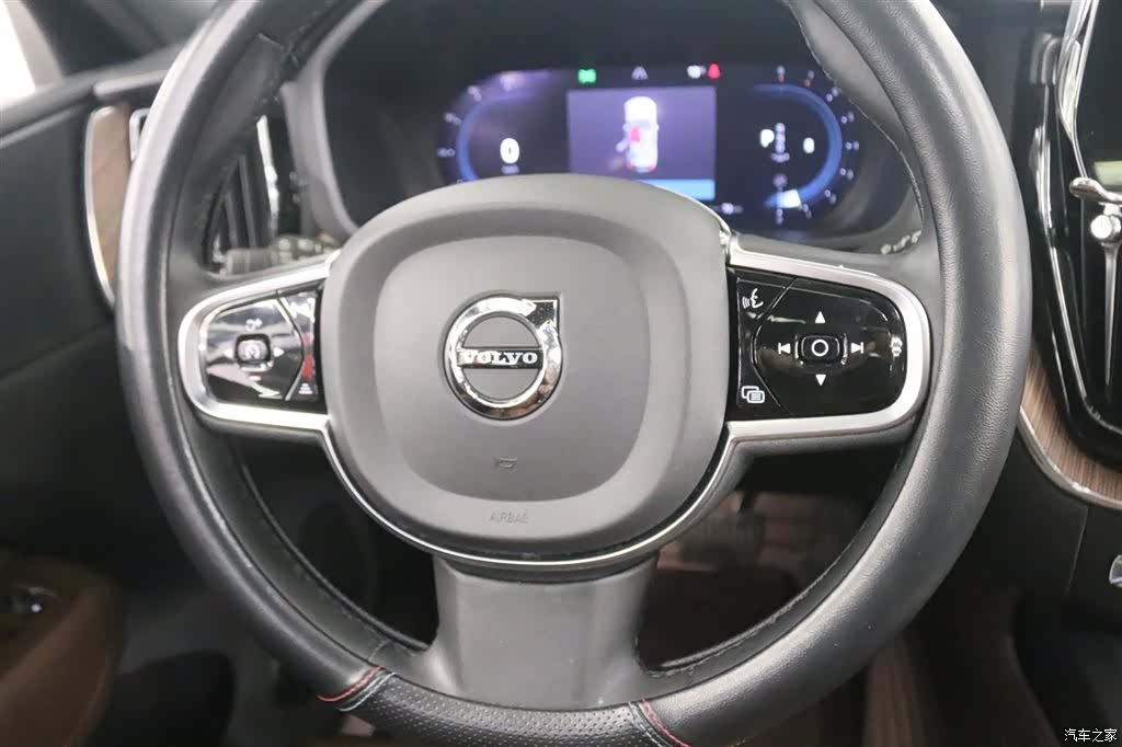 Volvo XC60, 2023 6