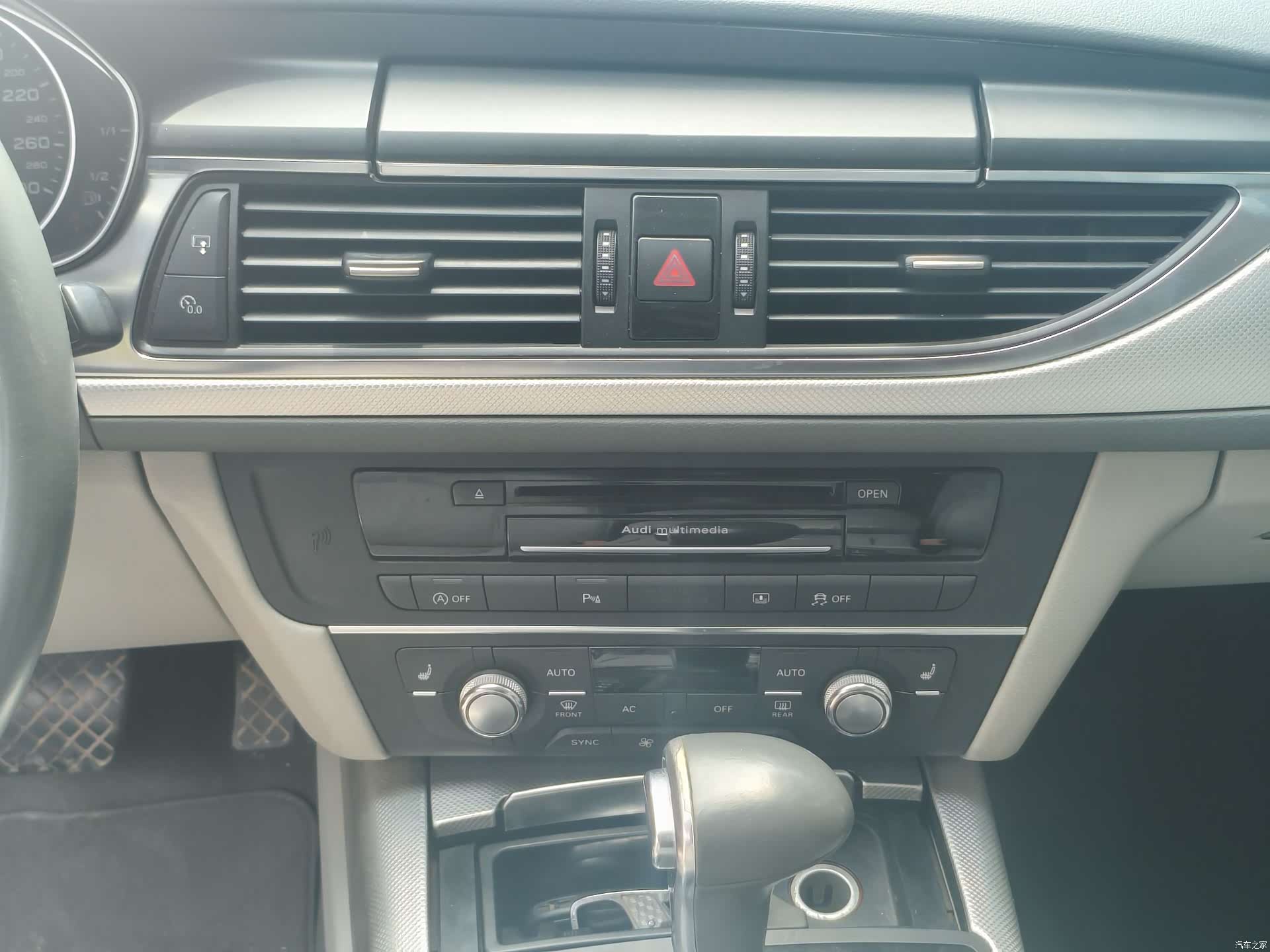 Audi A6L, 2013 13