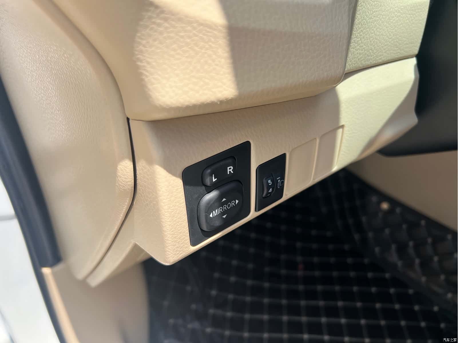 Toyota Corolla, 2014 15