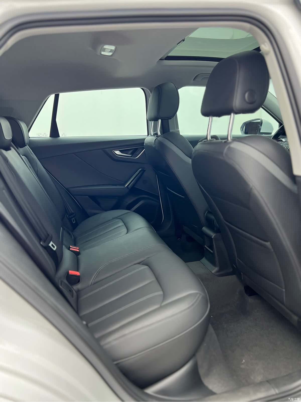 Audi Q2L, 2023 12