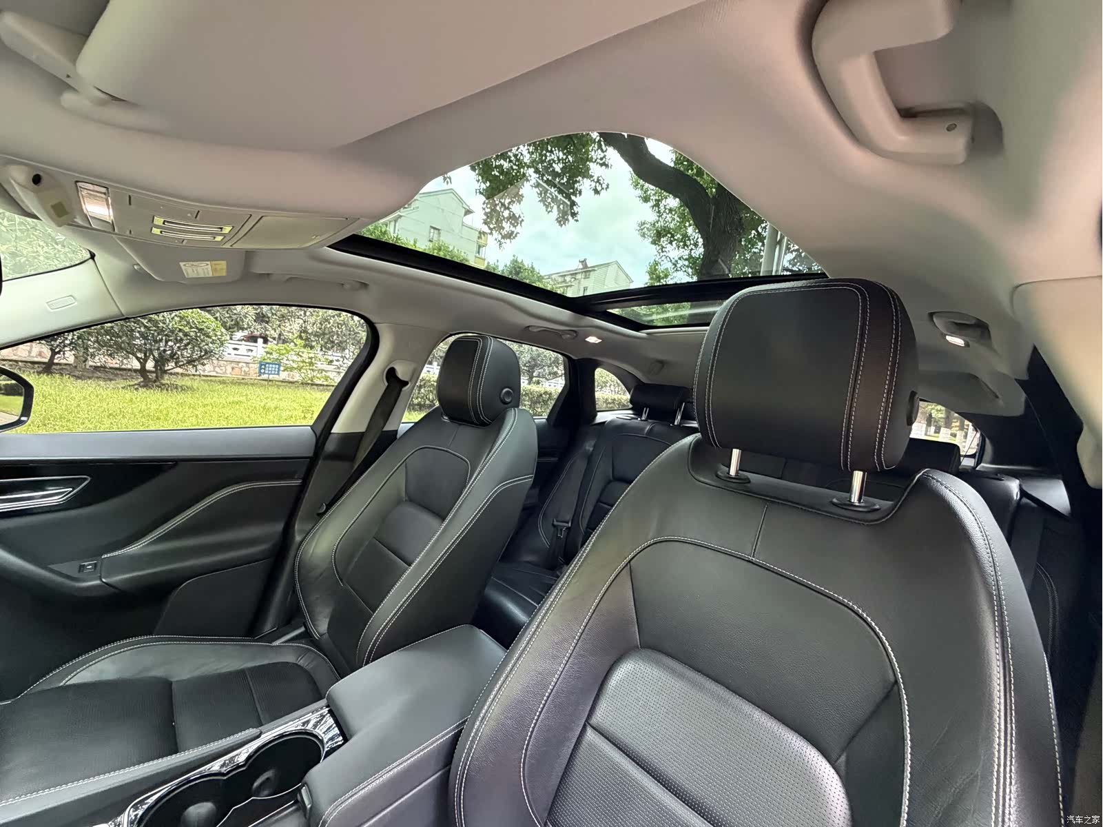 Jaguar F-PACE, 2017 9