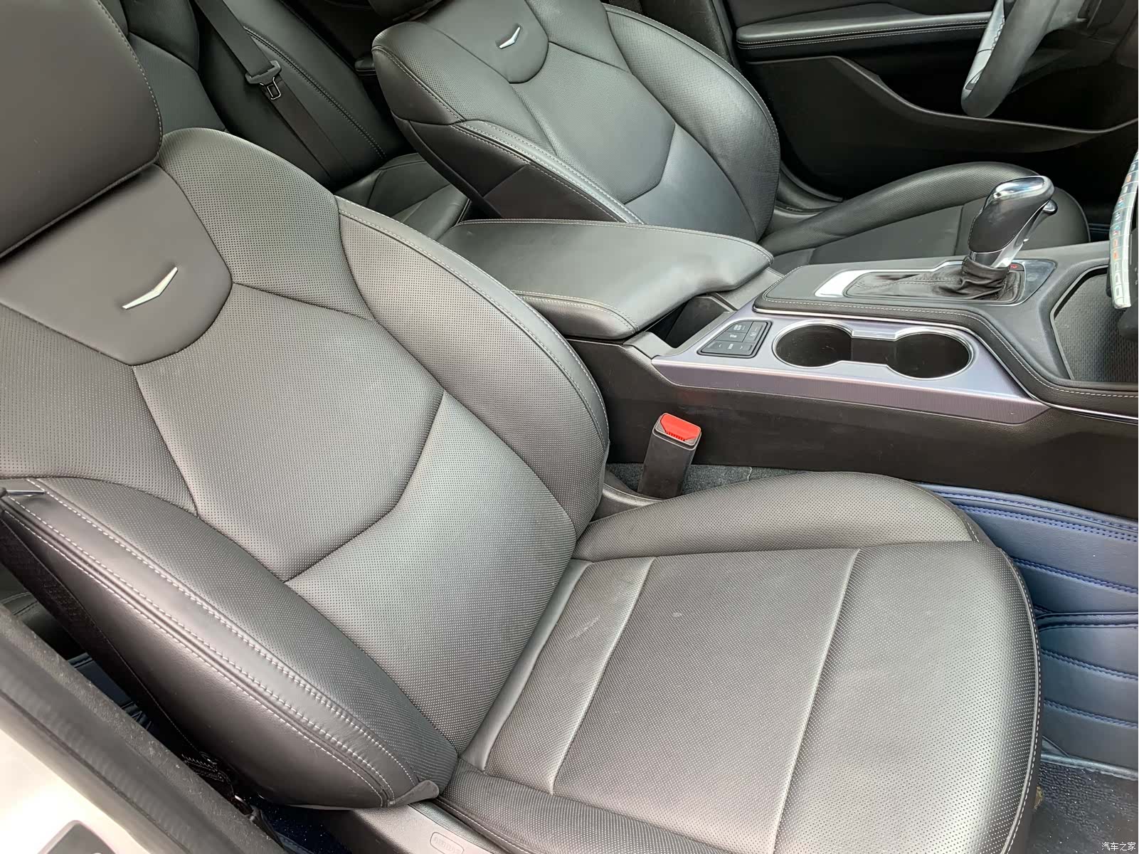 Cadillac CT4, 2023 26