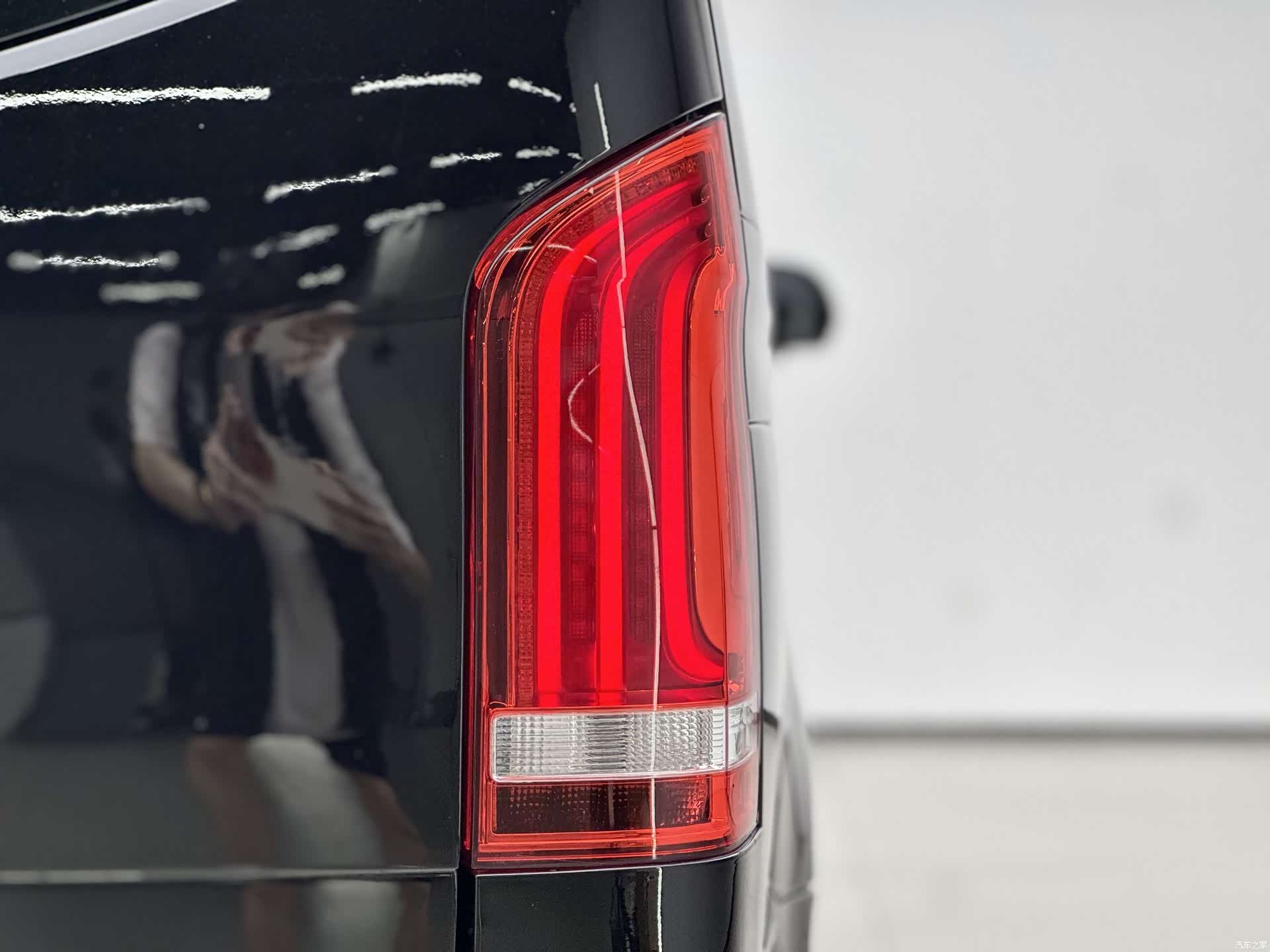 Mercedes-Benz 7, 2020 16