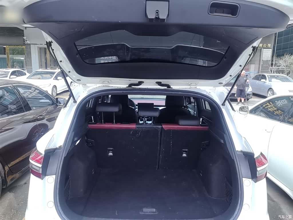 Geely Coolray, 2021 19