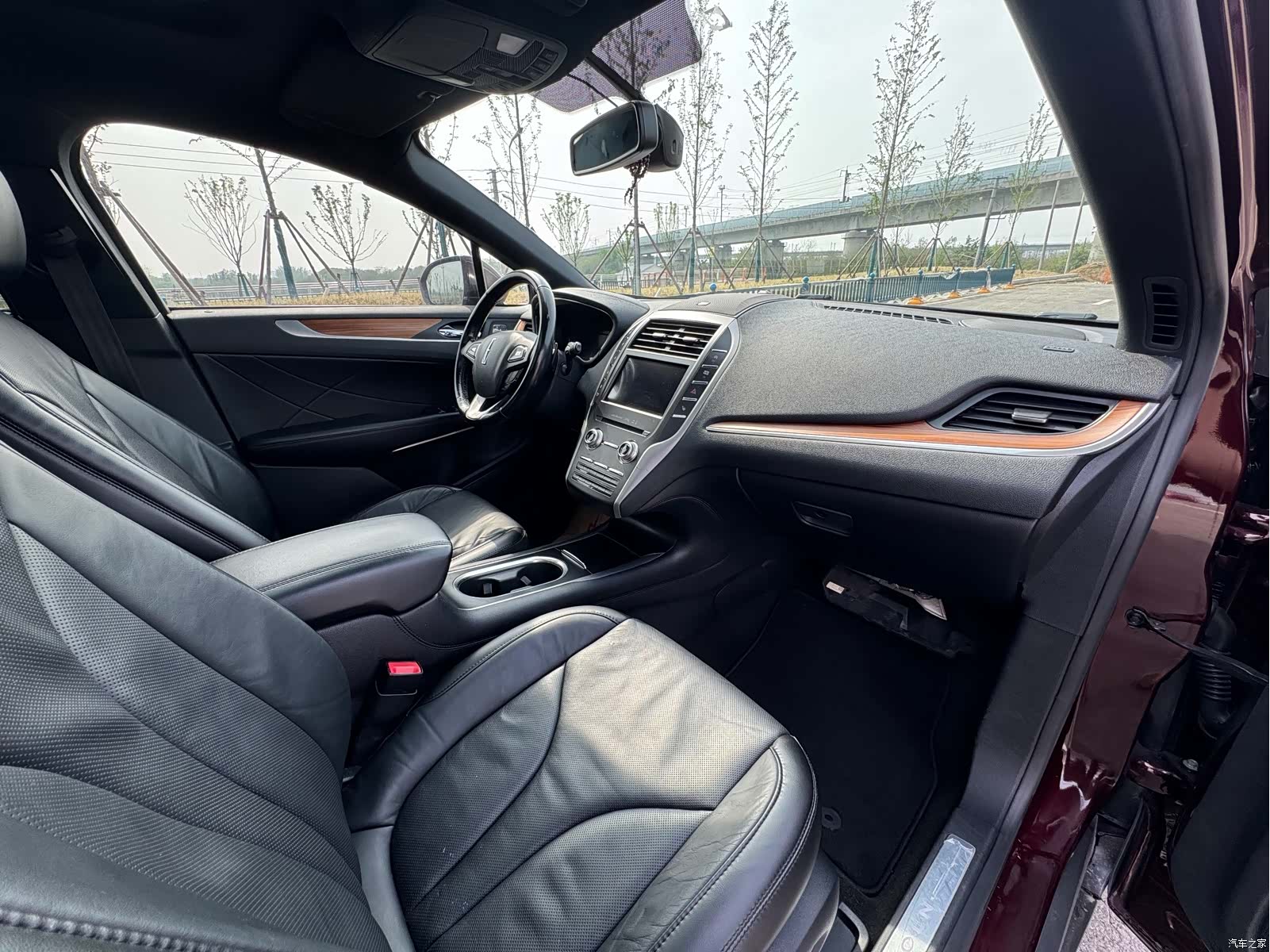 Lincoln MKC, 2019 11