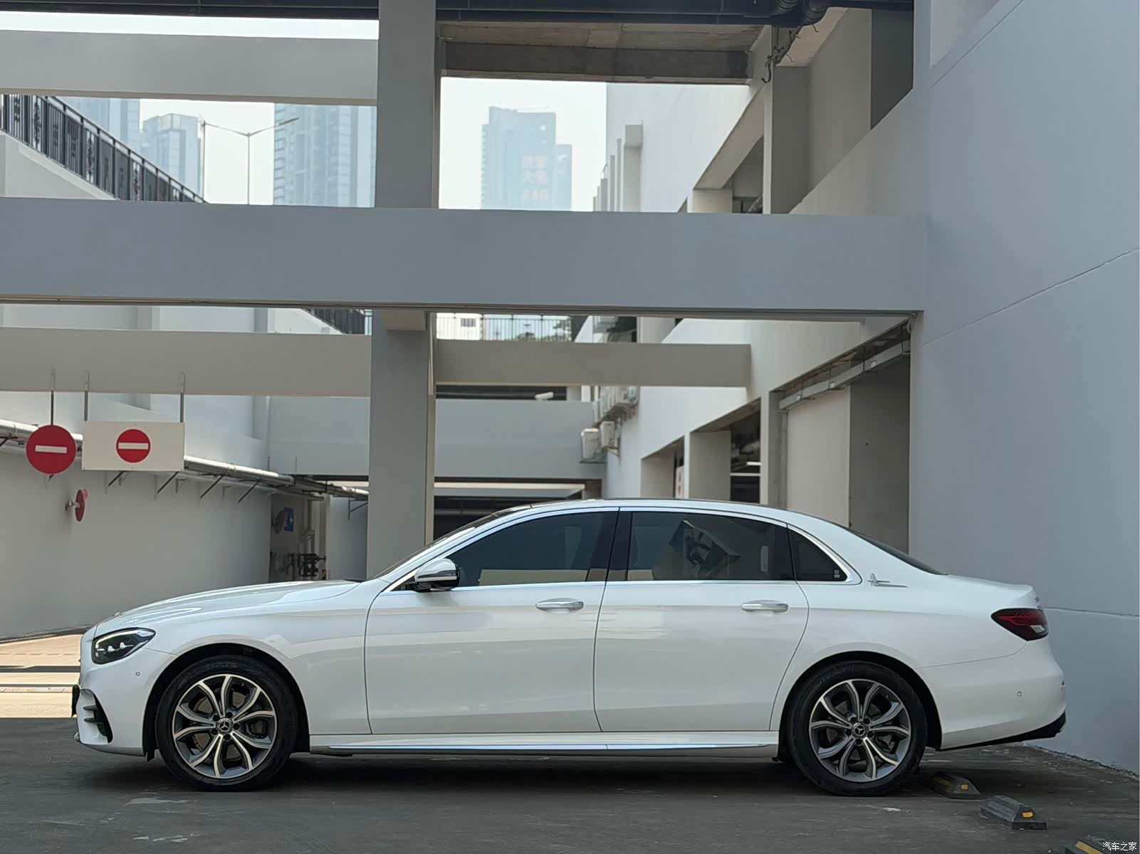 Mercedes-Benz E-Class, 2022 7