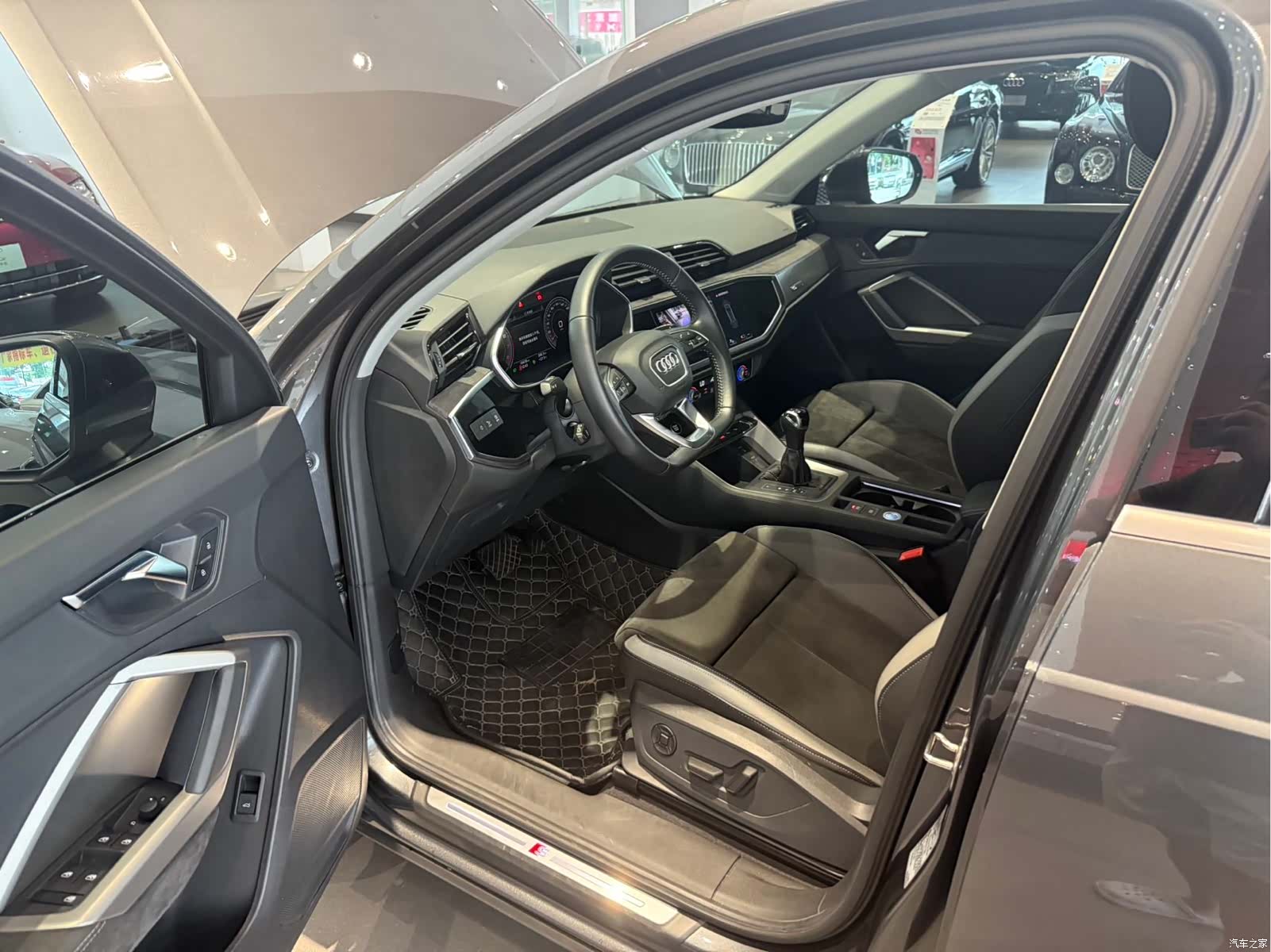 Audi Q3, 2022 7