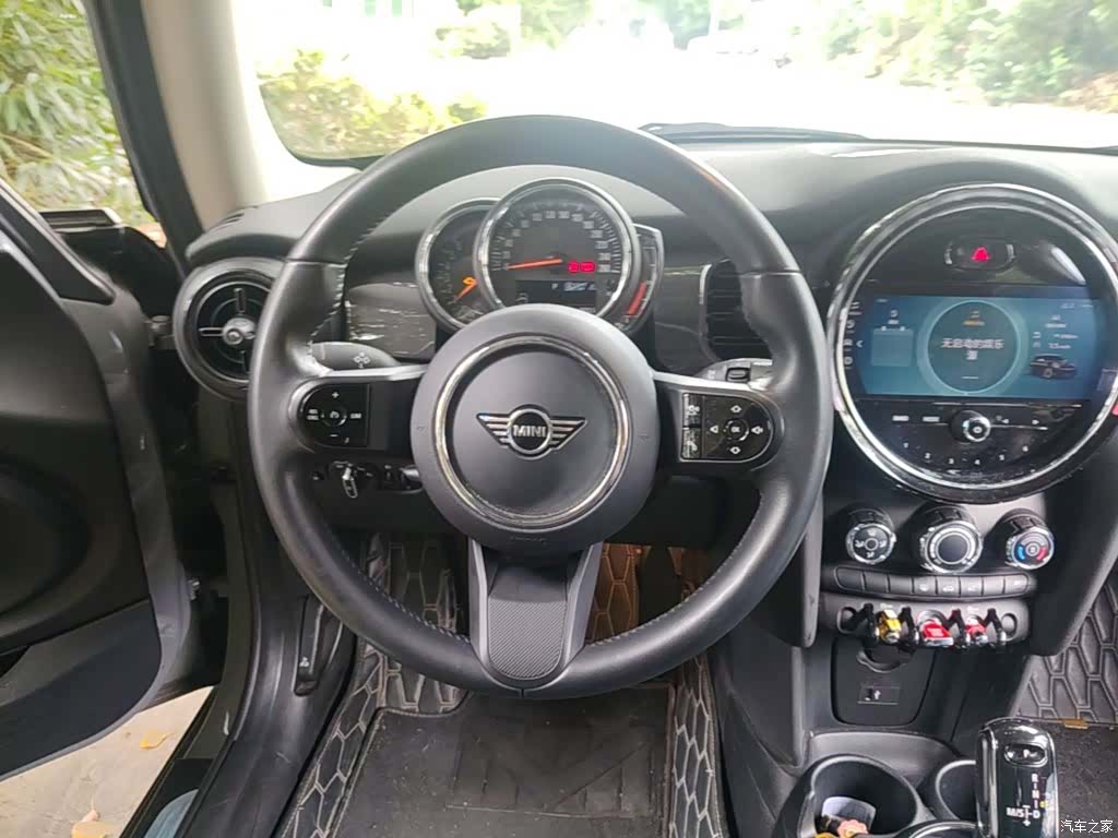 Mini ONE, 2022 11