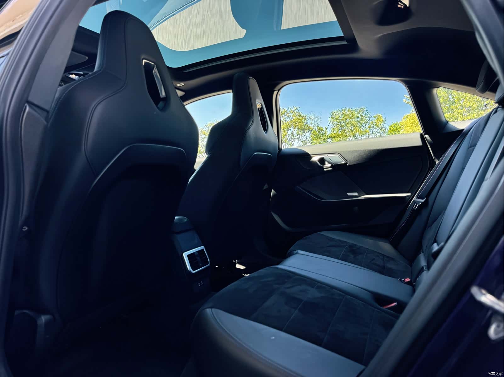 BMW M2, 2025 11
