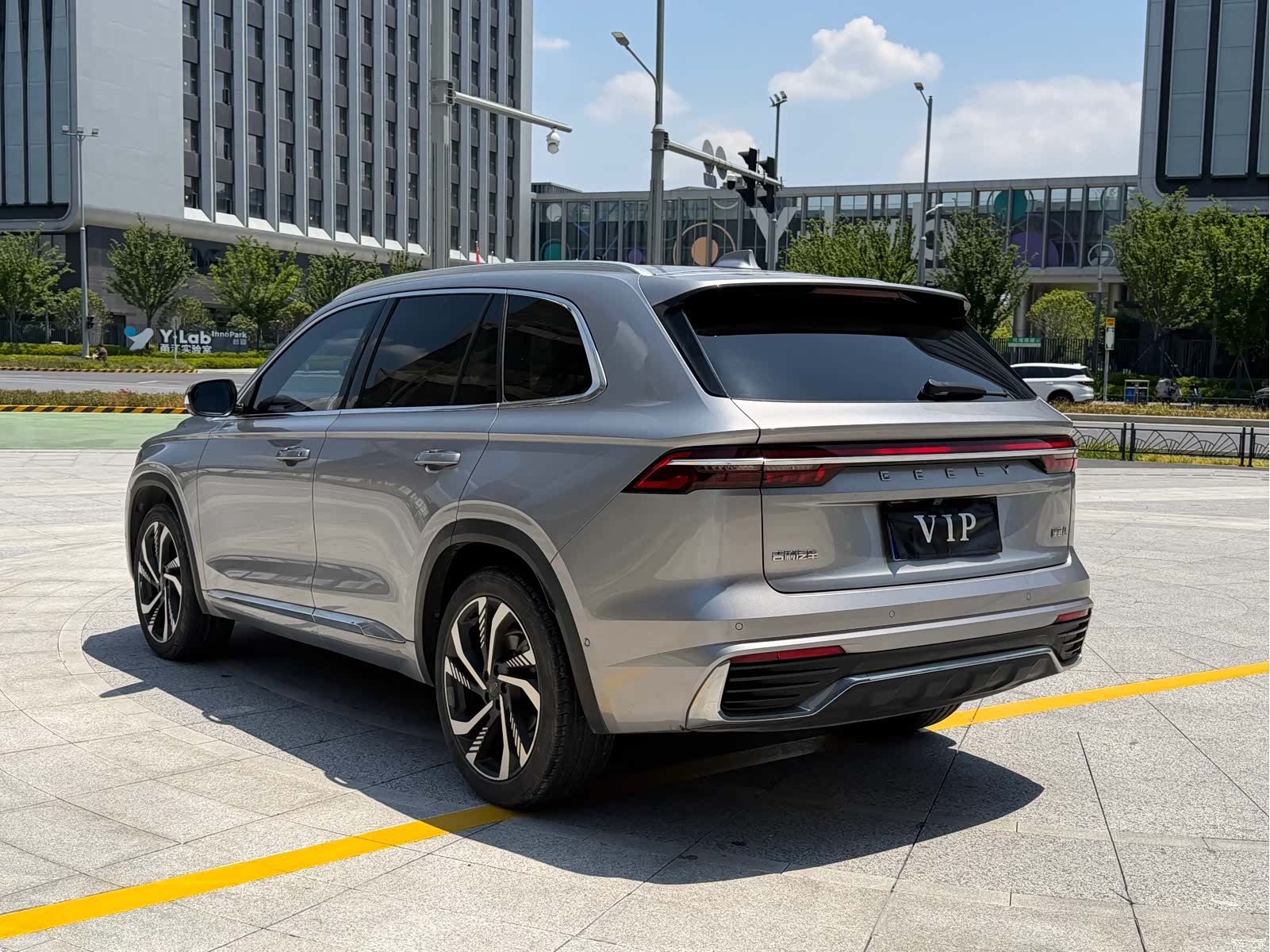 Geely Xingyue L, 2022 18