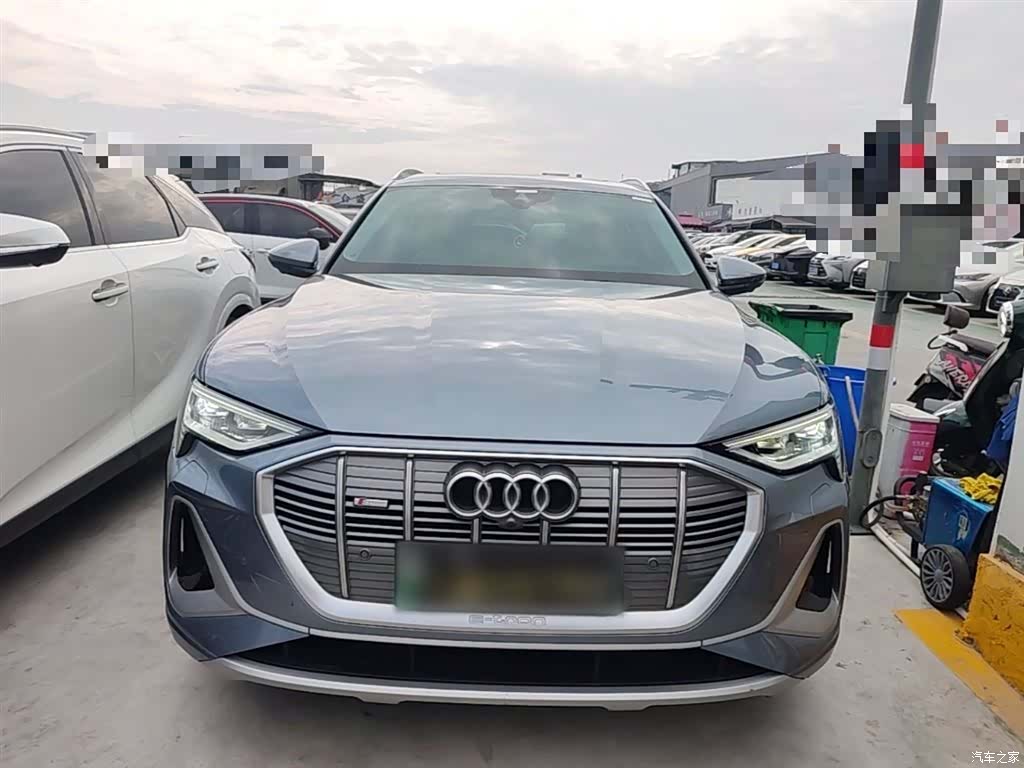 Audi e-tron, 2021 3