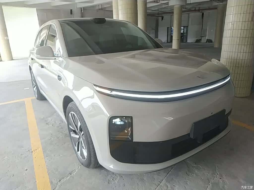 Li Auto L6, 2025 4