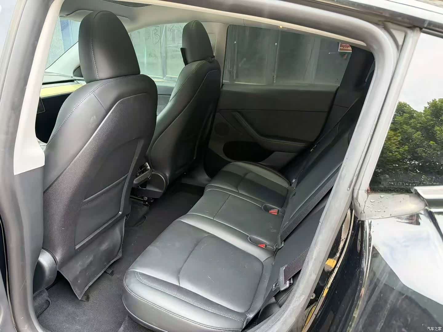 Tesla Model Y, 2023 7