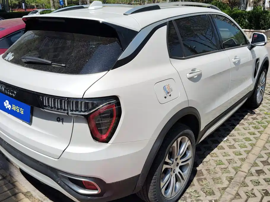Lynk & Co 01
