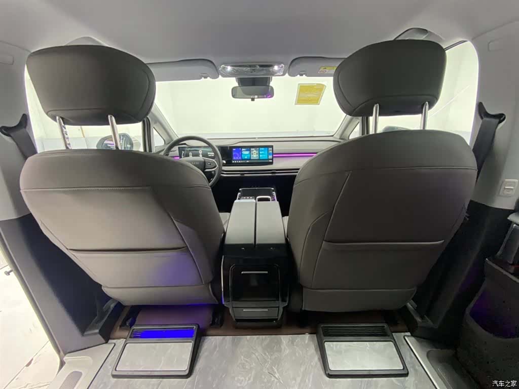 Maxus 7, 2025 25